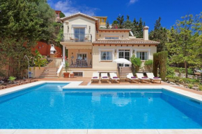 Villa Leones